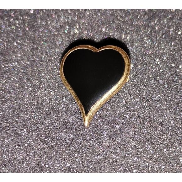 Sarah Coventry Jewelry - Vintage Sarah Coventry Black Heart Pin – Gold Tone Lapel Brooch